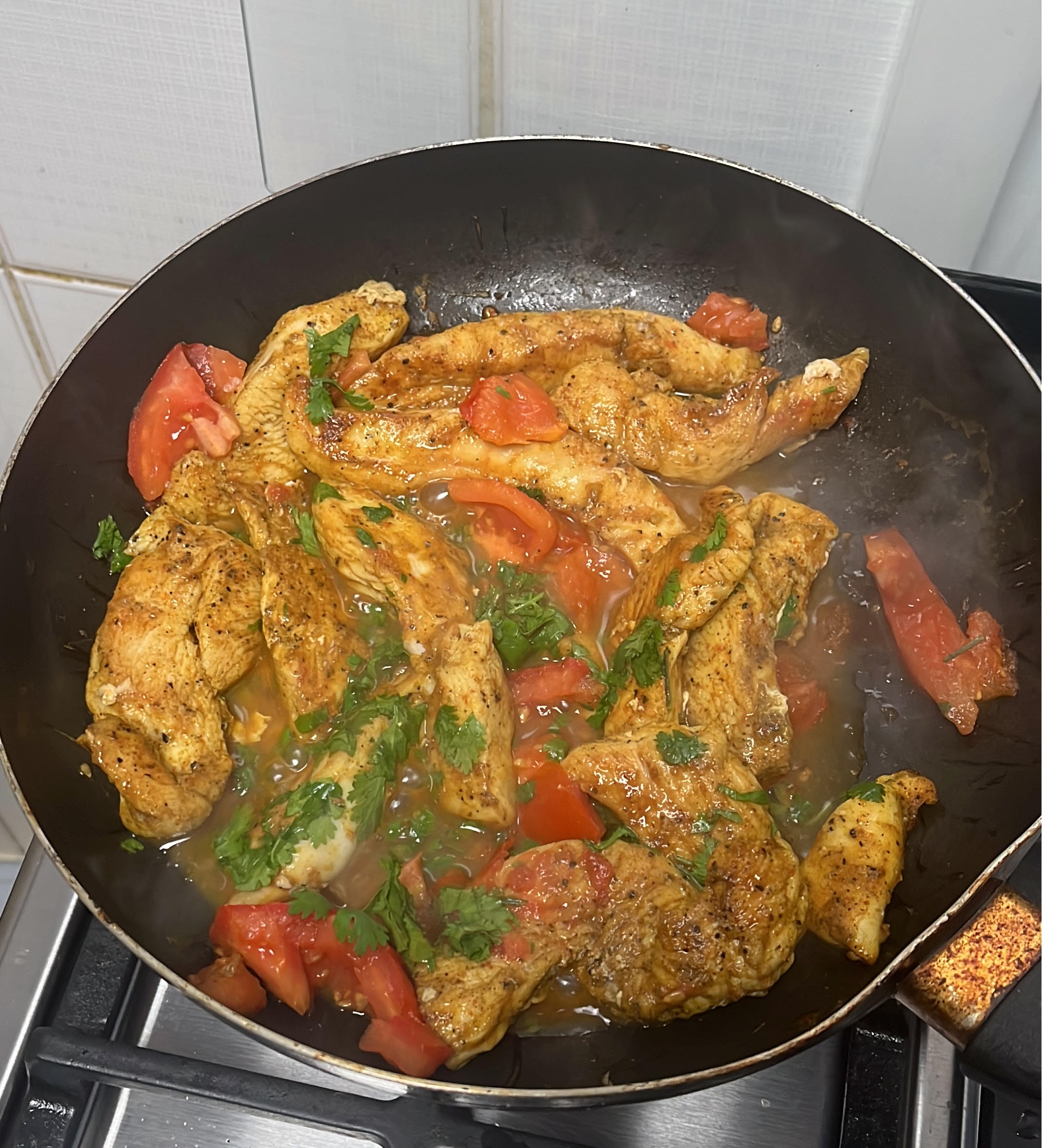 Chicken with tomatoes - 10min prep